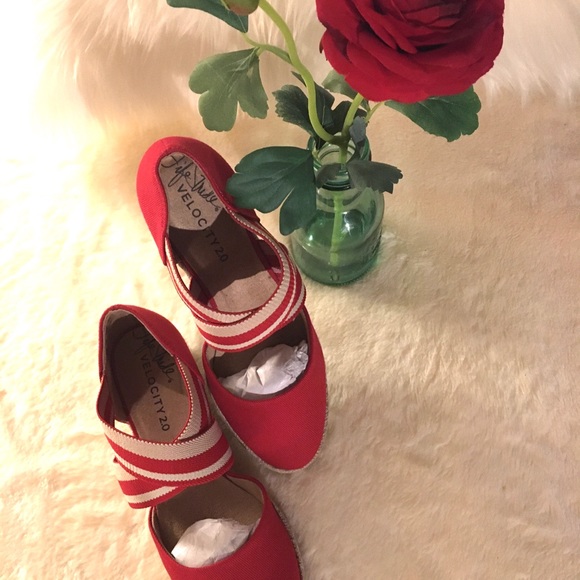 NWOT VELOCITY 2.0-Keaton,Red Cnvs/Strp. Sz 6 - Picture 6 of 11